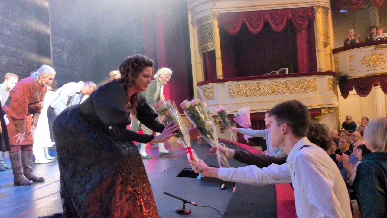 Учащиеся посетили спектакль «Маленькие трагедии» в Малом театре